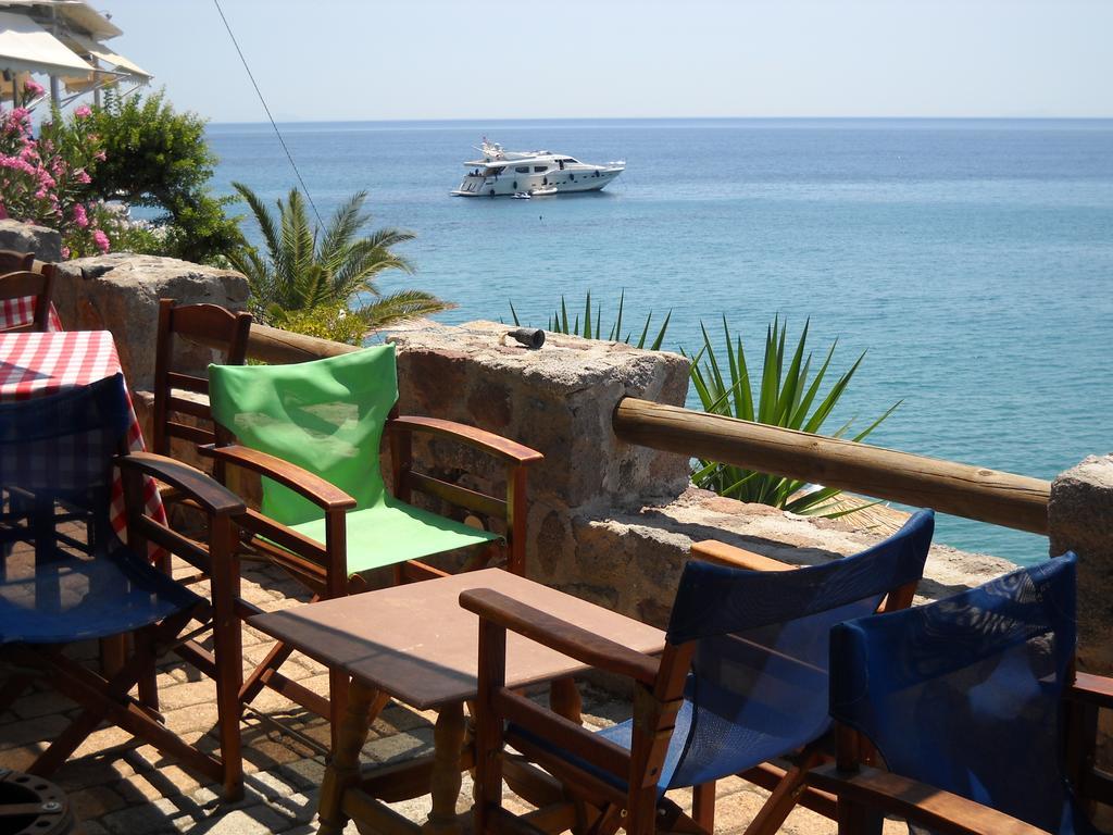 Argo Hotel Aegina Luaran gambar
