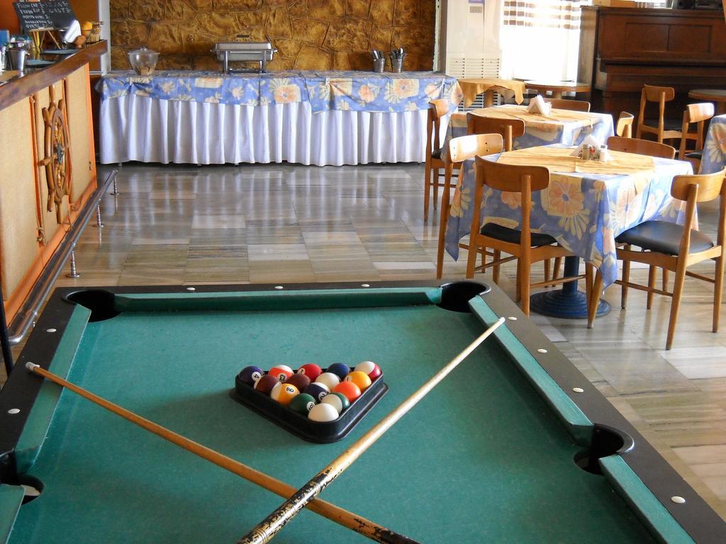 Argo Hotel Aegina Luaran gambar